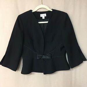 VANITY FAIR Chic Black Bow Detail cropped Blazer. Sz 6p